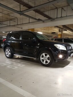 Toyota RAV4 - 2
