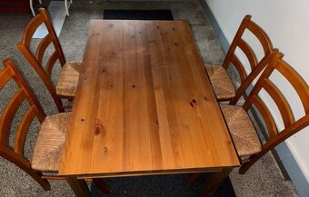 Jídelní set dřevo masiv - stůl + 4 židle - 2