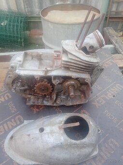 Motor skútr ČZ 175 prase - 2