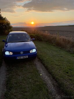 Volkswagen Golf 1.8T GTI - 2