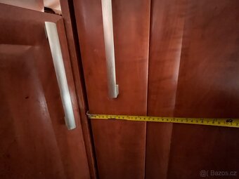 Kuchyňská linka na míru – dekor třešeň, pojezdy HETTICH, El. - 2