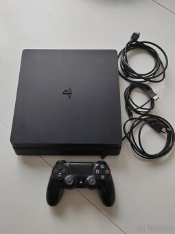 PS 4 slim - 2