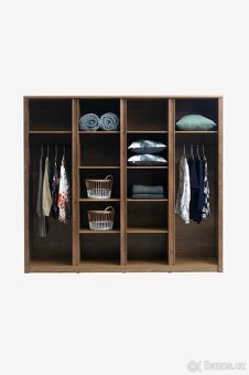 Šatní skříň - - 2