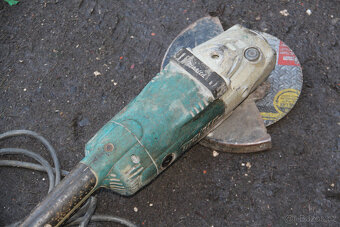 Úhlová bruska Makita GA9020R - 2