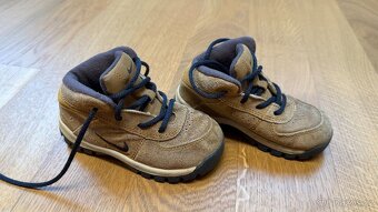 Chlapecké, dětské kožené kotníčkové boty Nike – vel 24 - 2