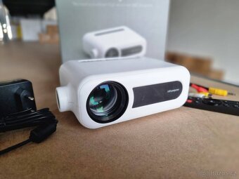 Prodám zcela nový LED projektor AAO YG330 - 1500 lumenů - 2