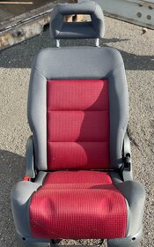 Prodám NOVÉ zadní sedačky, různé vzory na vozy VW Sharan. - 2