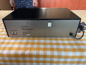 Kazetový deck Sony - 2