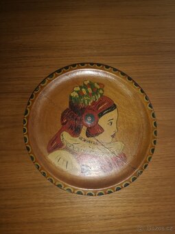 Dřevěné malované talíře - 2