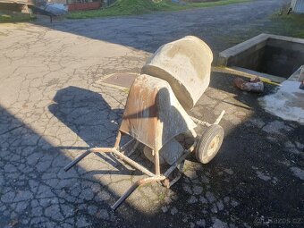 Stavební míchačka malá - 2