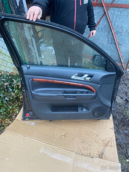 Superb 1, dveře - 2