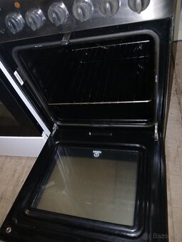 Elektrický sporák Indesit - 2