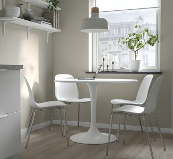 Jídelní stůl Ikea - 2