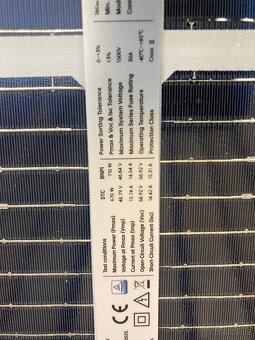 Fotovoltaický panel aiko 780w - 2