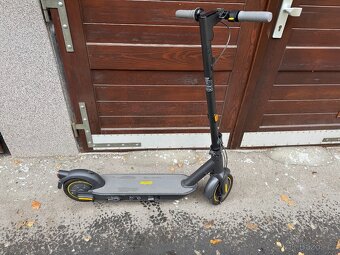 Elektrická koloběžka Segway Ninebot MAX G30 II, jako nová - 2