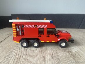 LEGO MOC Range Rover hasiči - 2