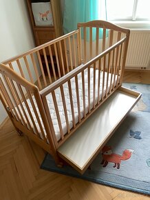Kvalitní dětská postýlka Pali dub masiv. PC 12.500,- - 2