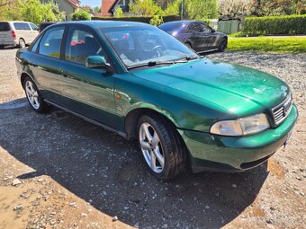 Audi A4 1.6i - 2