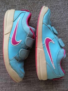 Dívčí tenisky na suchý zip Nike - 2