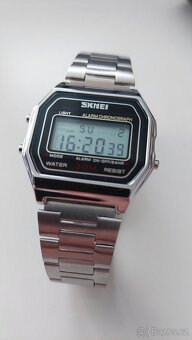 Krásné digitálky v retro stylu - nové - 2
