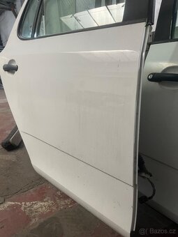 Škoda Fabia 2 HB krátká pravé dveře LF9E 1026 - 2