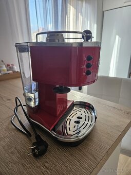 Pákový kávovar DeLongi - 2
