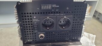 Měnič napětí 24 V na 220V - 2
