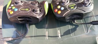 2ks ovladačů na Xbox (čtěte popisek) - 2