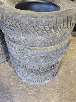 Pneu 265/65/17 - 2