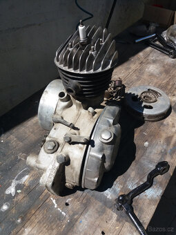 Motor čz 80. Motor pro motokolo čz 80. - 2