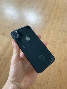 Apple iPhone XR 128gb-baterie 73%-foto neostří-prasklý - 2