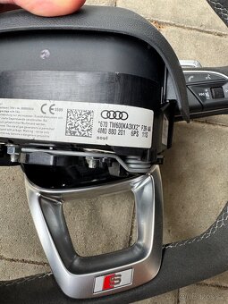 Volant audi,alcantara - 2