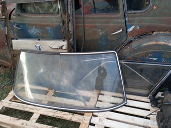 Mercedes Benz 123 - 2