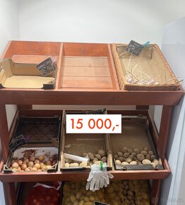 Vybavení prodejny, regály, stůl, police - 2