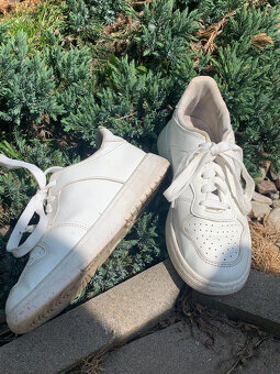 Bílé botasky-tenisky vel. 37 CROPP - 2