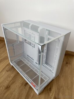 Lian-Li O11 VISION White nová - 2