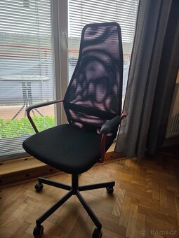 IKEA Kancelářská Židle s gumovými kolečky (HUVUDSPELARE) - 2