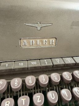 Psací stroj Adler Universal - 2