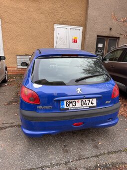 Peugeot 206 1,4 - prodej na díly/ opravu - 2