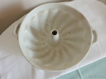 Starožitná keramická bábovka - 2