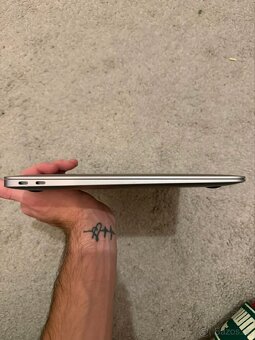 MacBook Air 2020 M1 8GB - 2