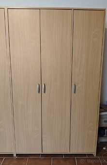 Šatní skříň - 2