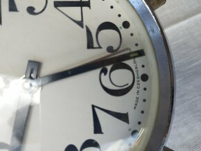 Starožitný budík Prim - 2