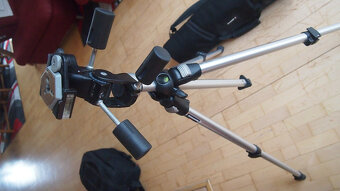 Prodám stativ Manfrotto - 2