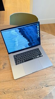 MacBook Pro 16” (2019) - 2
