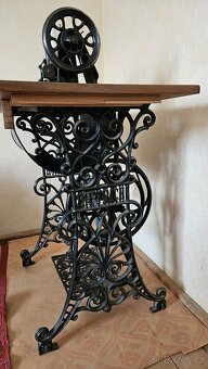 Starý šicí stroj Dietrich - 2