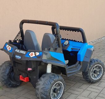 Dětské vozítko RZR Peg-Pérego 12V - 2