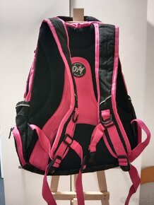 Růžovo černý batoh značky OXY - 2