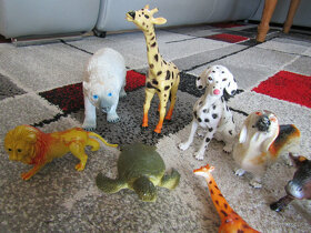 Zvířátka-žirafy,medvěd,želva,pes,lev,buvol -9 ks - 2
