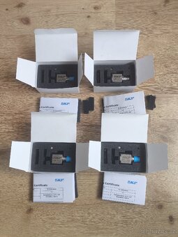 SKF CMSS2200 Low Profile Industrial Accelerometer
- 2